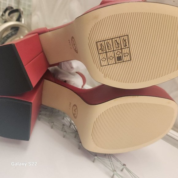 Michael Kors Red Leather Platform Block Heeled Sandals. NWT. Various - Picture 9 of 9